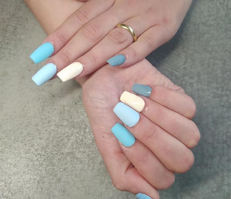 Coco Nails uñas en tonos azules